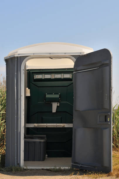 Best Luxury portable toilet rental  in Bradley Gardens, NJ